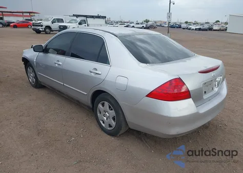 2006 Honda Accord 2.4 Lx z USA, uszkodzony, nr VIN 1HGCM55436A083227